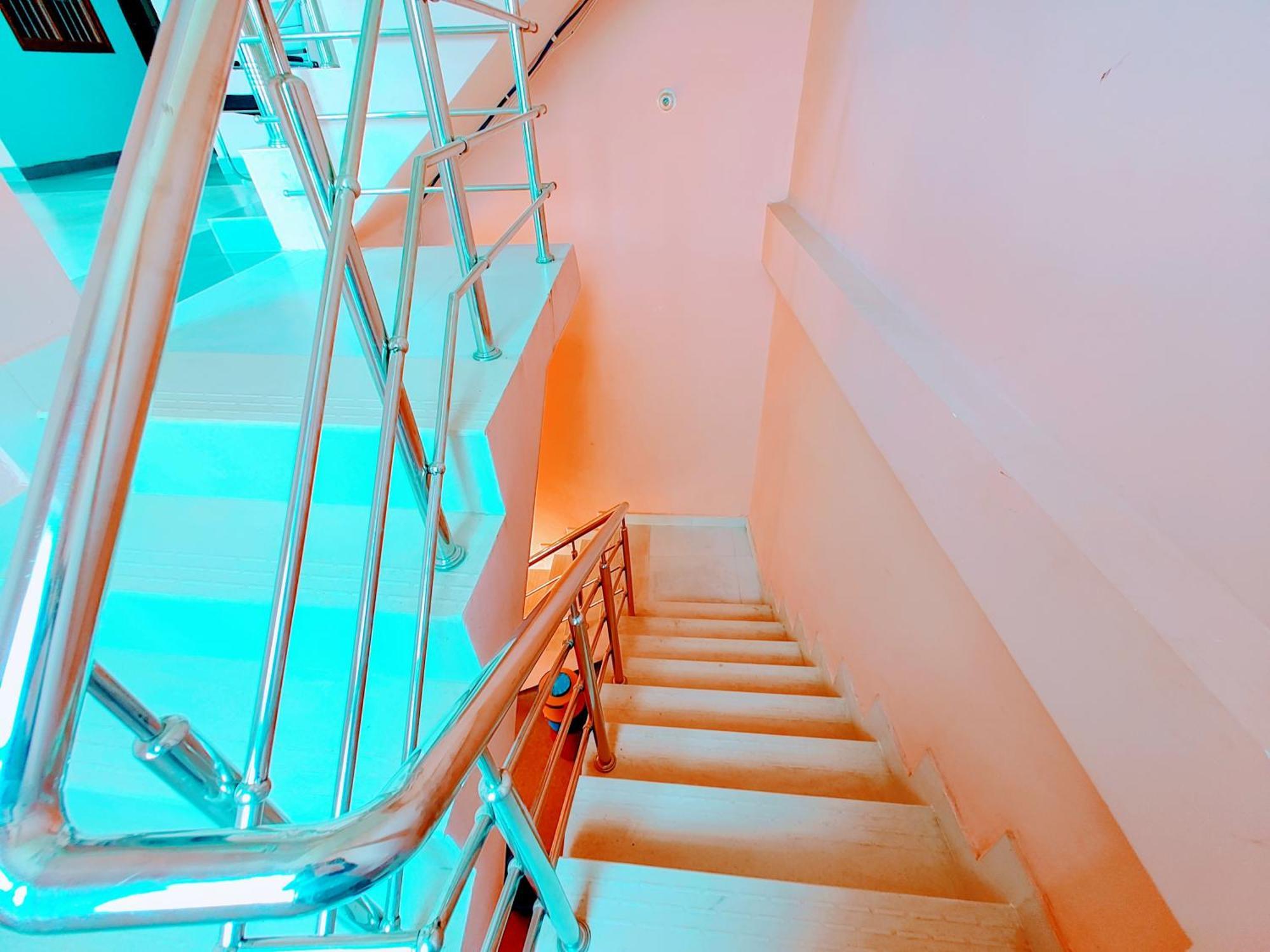 Hotel Raghukul Ayodhya Экстерьер фото