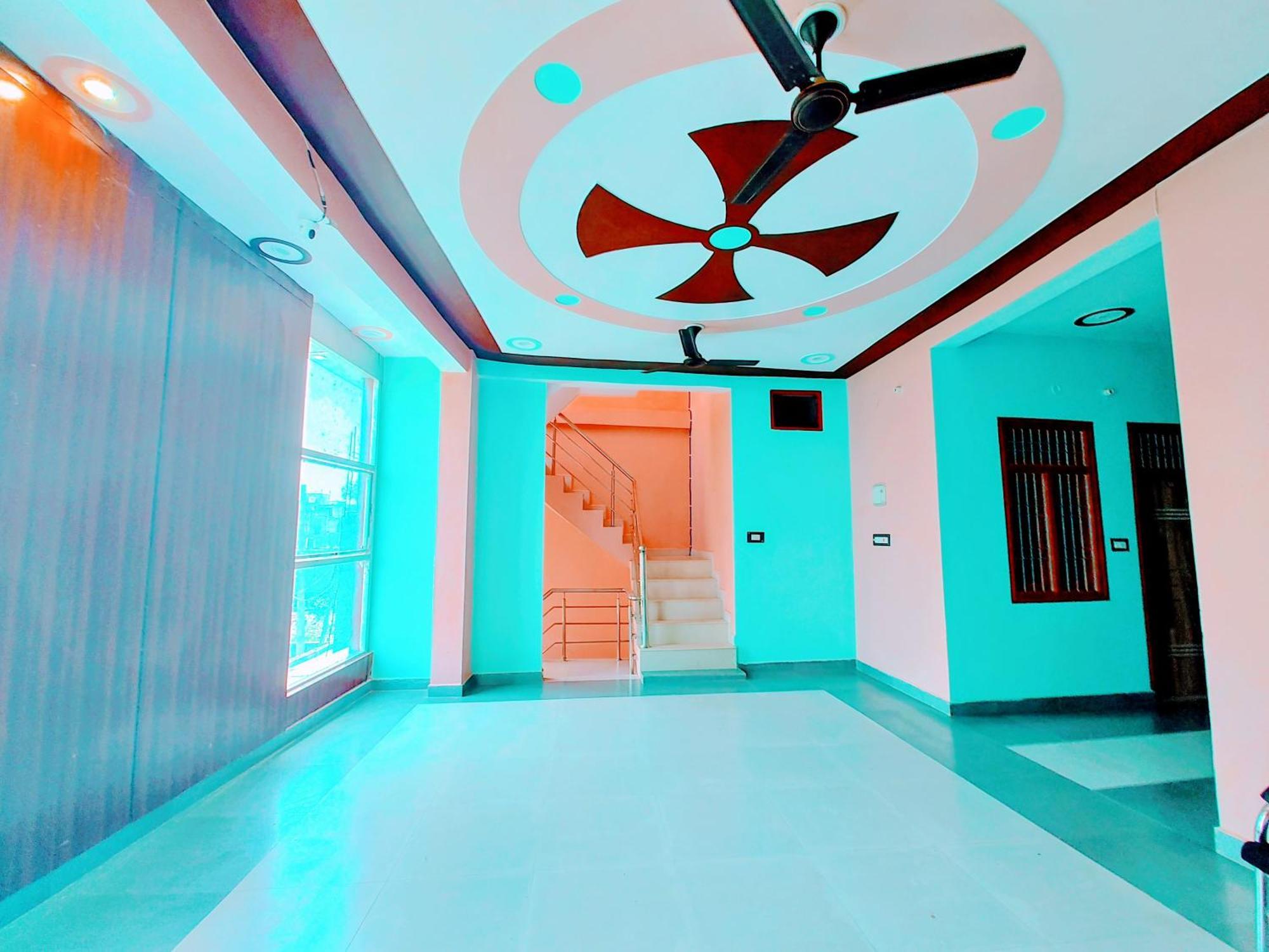 Hotel Raghukul Ayodhya Экстерьер фото