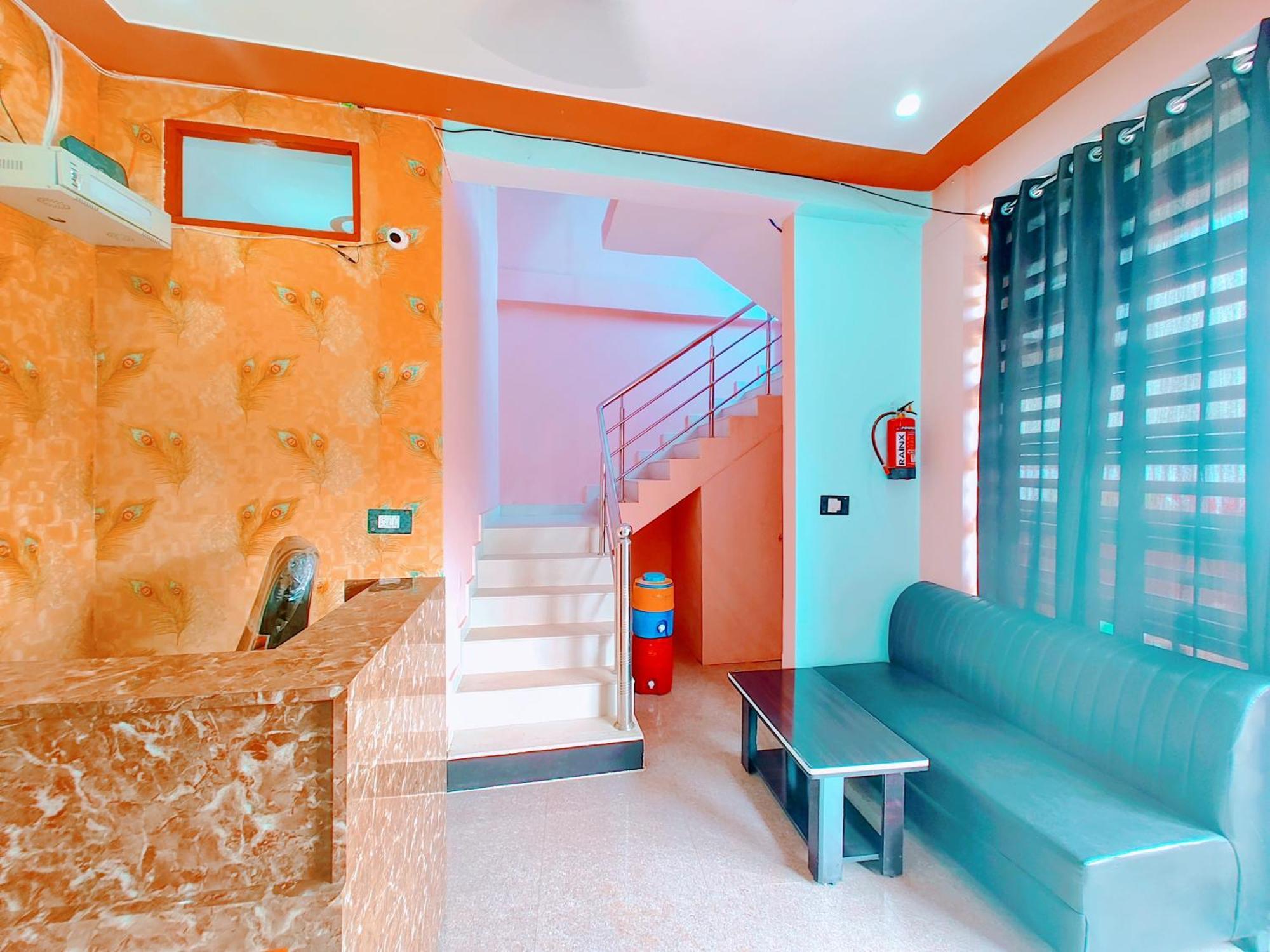 Hotel Raghukul Ayodhya Экстерьер фото